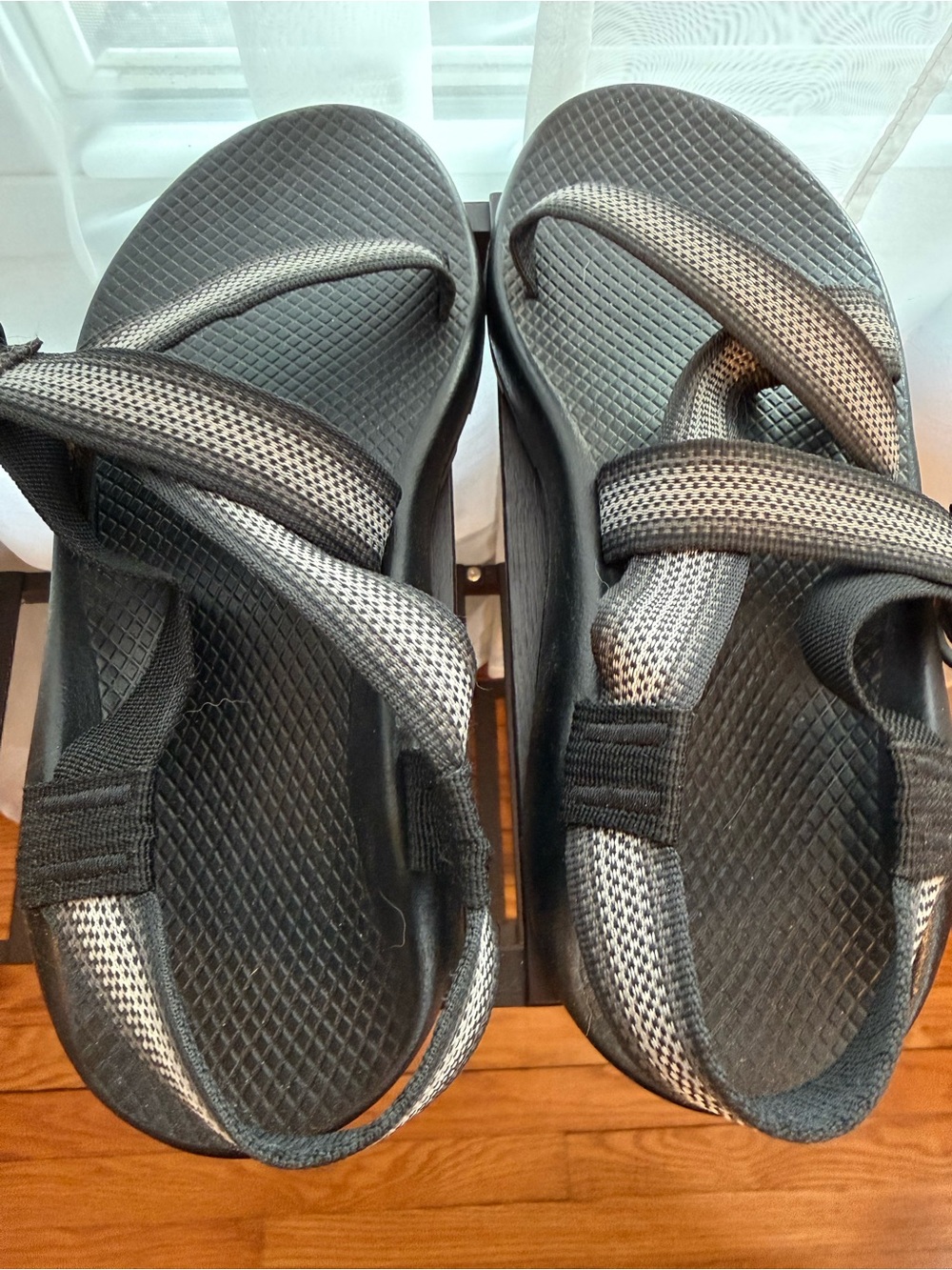 Men’s Chaco Z/1 Classic Sandals like new - size 9